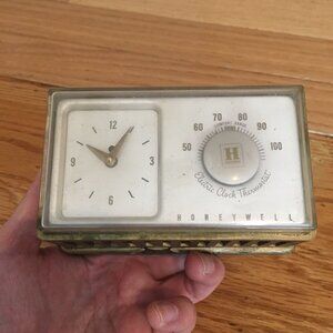 Vintage 1950s Honeywell Electric Clock Thermostat-USA Made-AT75 OR AT82